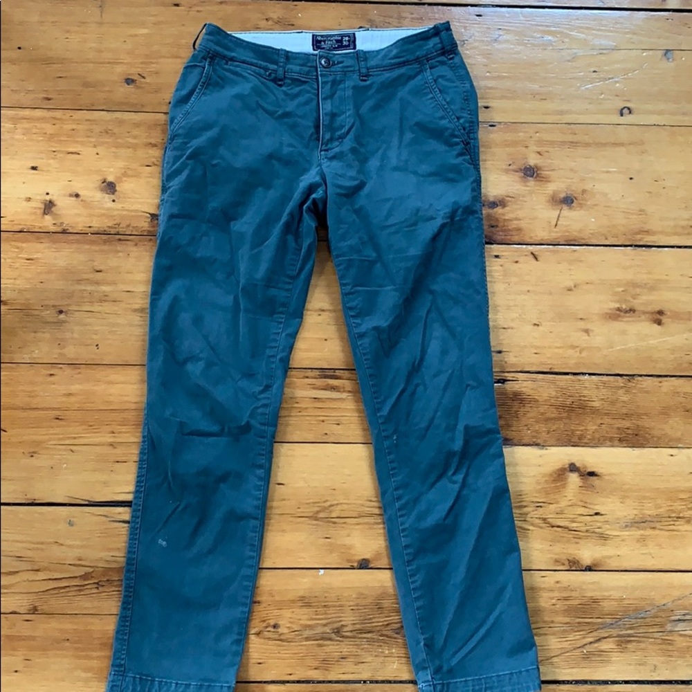 Green slim, ankle length pants
